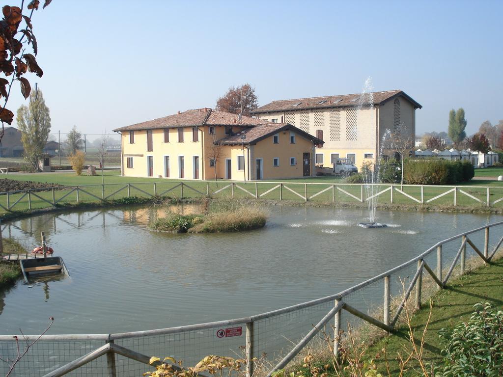 Hotel Del Rio Srl - Ristorante E Azienda Agricola Casinalbo Dış mekan fotoğraf