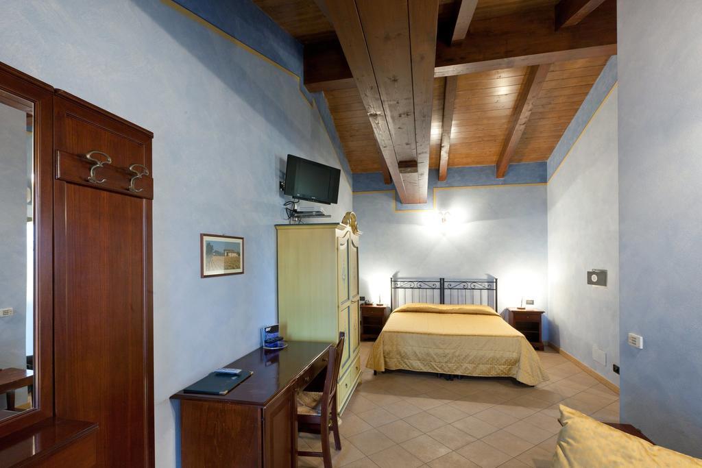 Hotel Del Rio Srl - Ristorante E Azienda Agricola Casinalbo Dış mekan fotoğraf