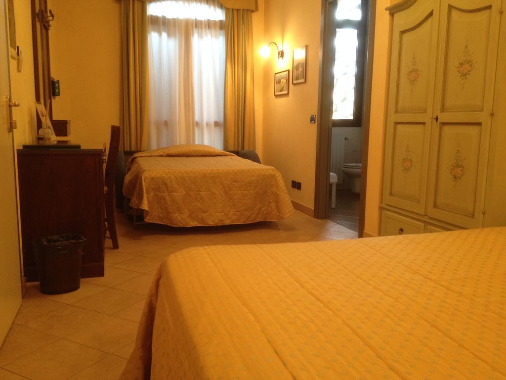 Hotel Del Rio Srl - Ristorante E Azienda Agricola Casinalbo Dış mekan fotoğraf
