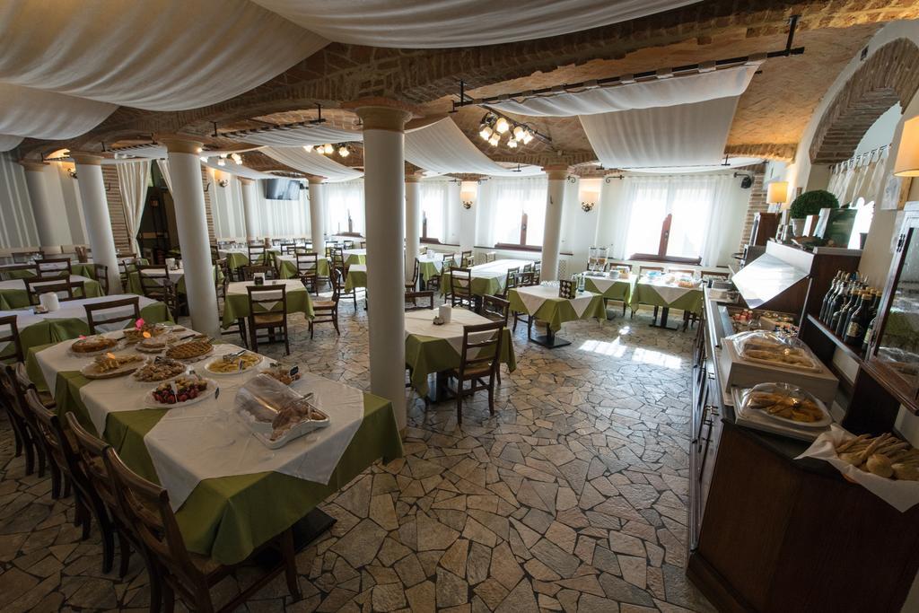 Hotel Del Rio Srl - Ristorante E Azienda Agricola Casinalbo Dış mekan fotoğraf