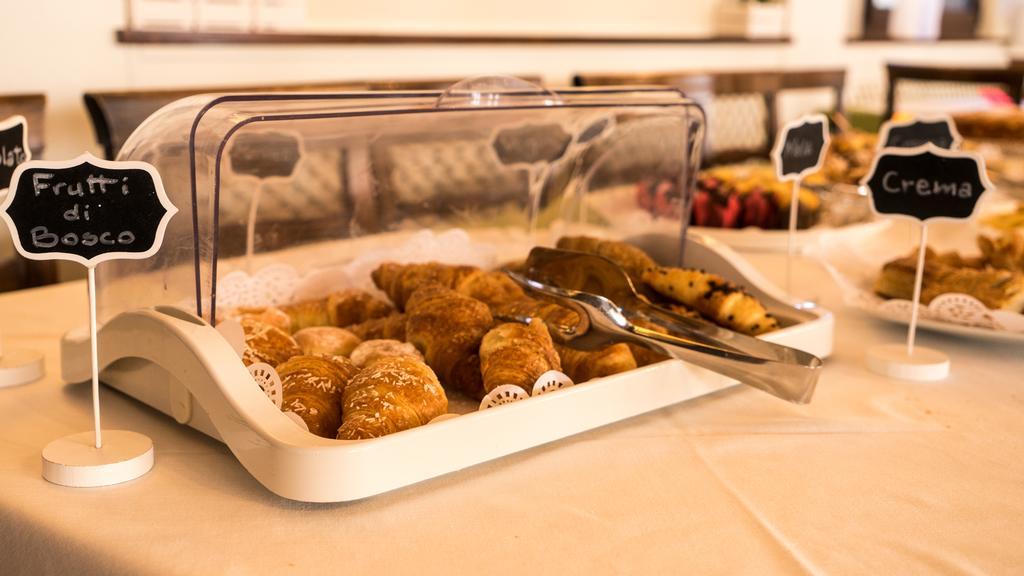 Hotel Del Rio Srl - Ristorante E Azienda Agricola Casinalbo Dış mekan fotoğraf