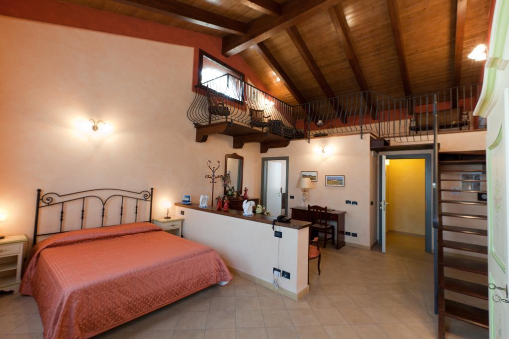 Hotel Del Rio Srl - Ristorante E Azienda Agricola Casinalbo Dış mekan fotoğraf